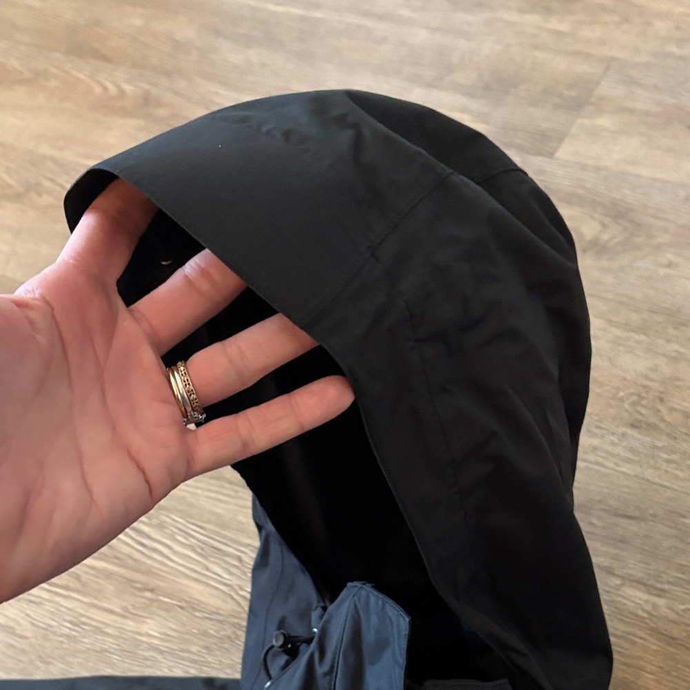 The North Face black raincoat Hooded - Picture 3 of 4